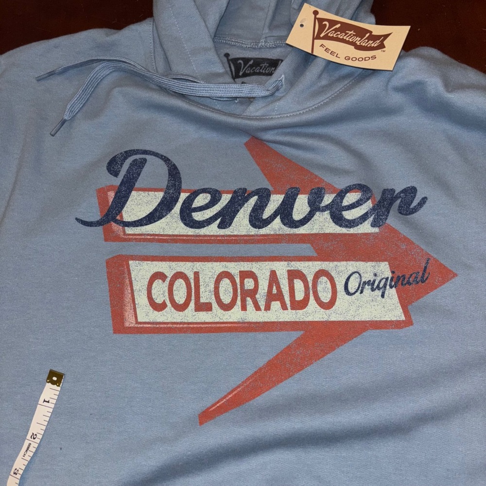 Vacationland | Size Small | Denver‎ Colorado | Retro Look | Hoodie Light Blue